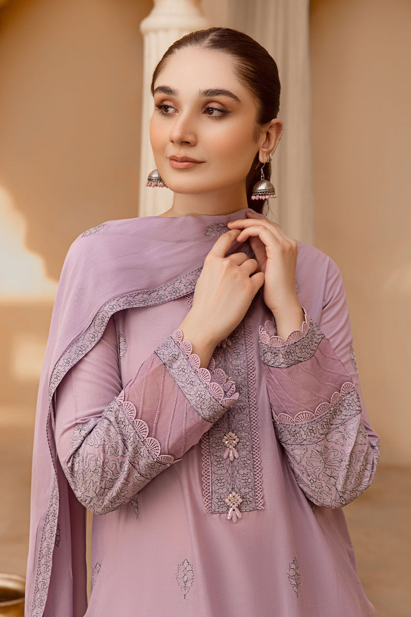 EMBROIDERED LAWN 3 PCS (UNSTITCHED)