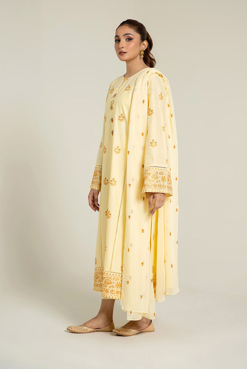 EMBROIDERED LAWN 3 PCS (UNSTITCHED)