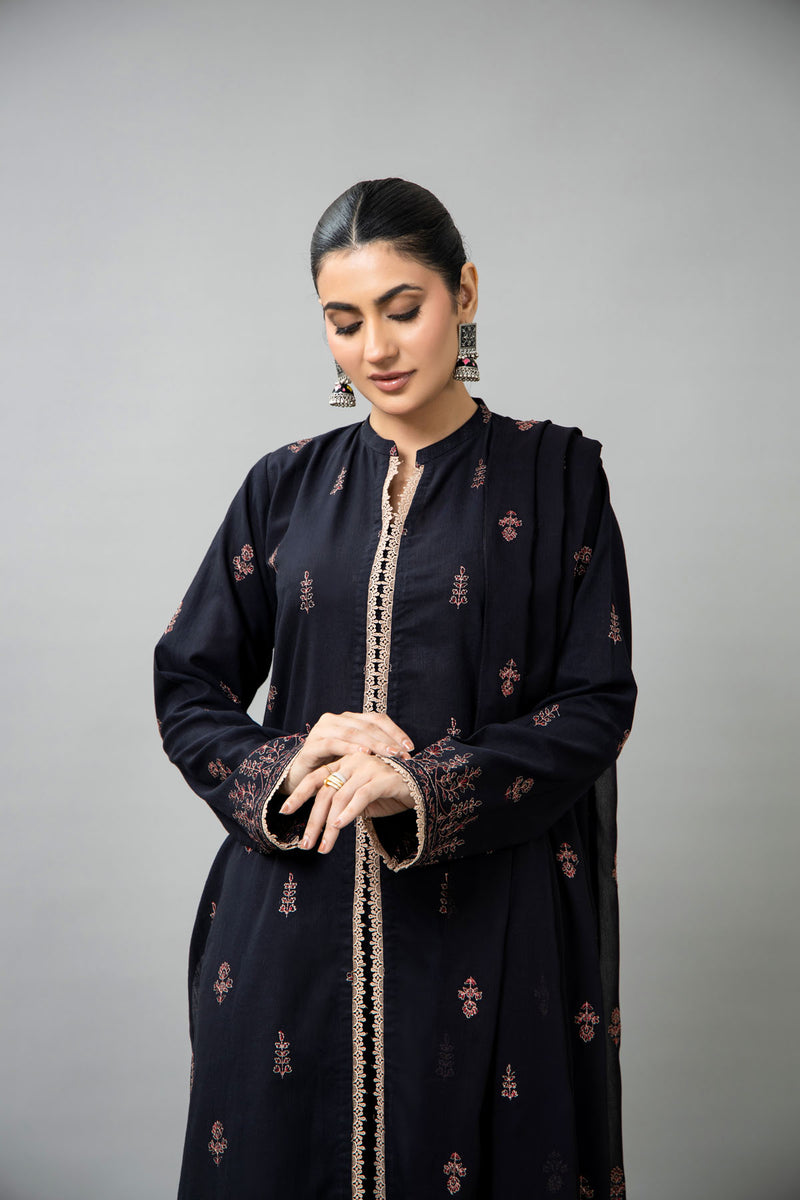EMBROIDERED SLUB KHADDAR 3 PCS (UNSTITCHED)