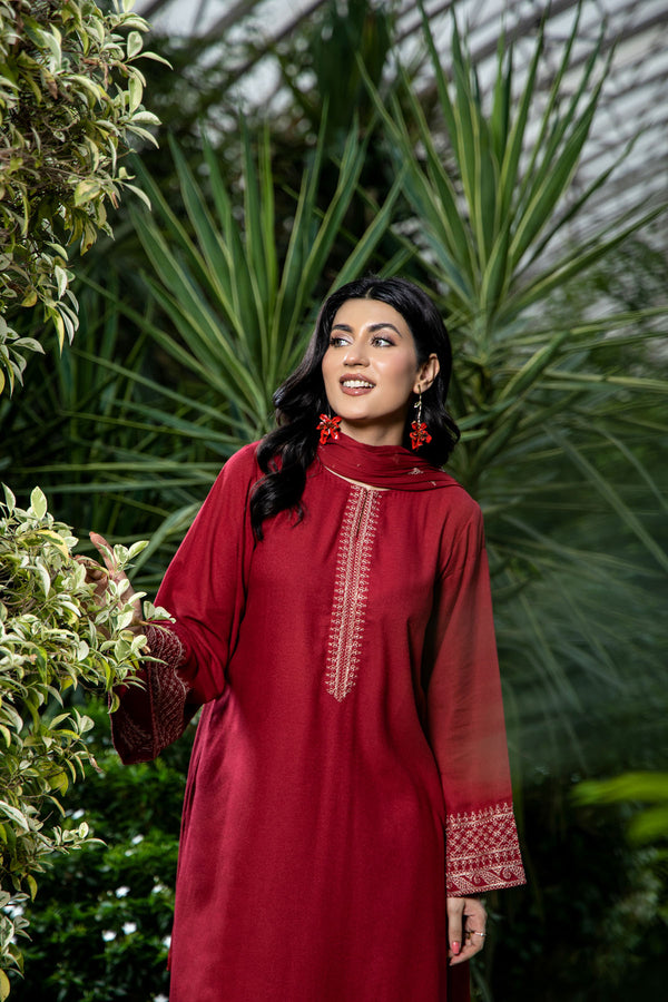 PRET EMBROIDERED KARANDI LAWN 3 PCS