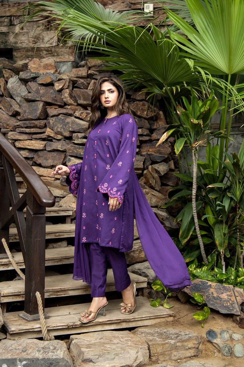 PRET EMBROIDERED & SHEESHA WORK KARANDI LAWN 3 PCS
