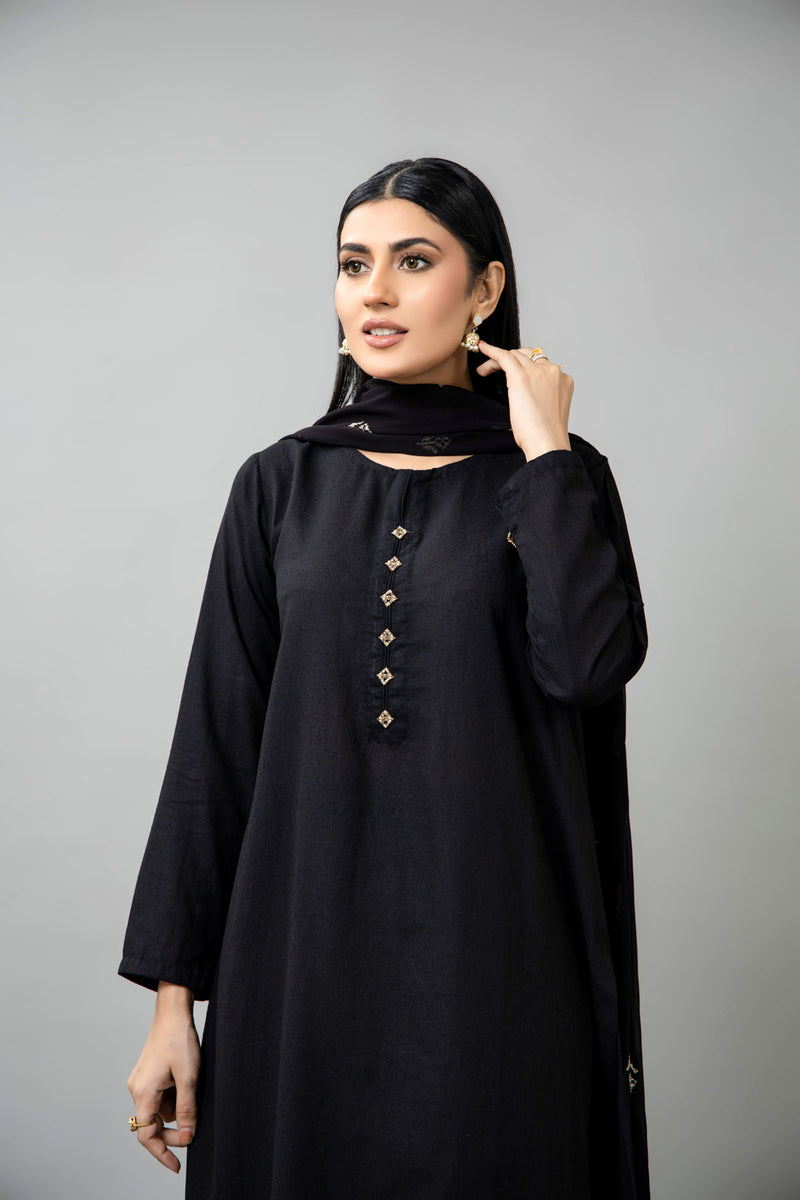 PRET EMBROIDERED KARANDI LAWN 3 PCS