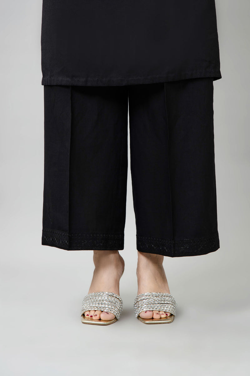 EMBROIDERED SLUB KHADDAR TROUSER