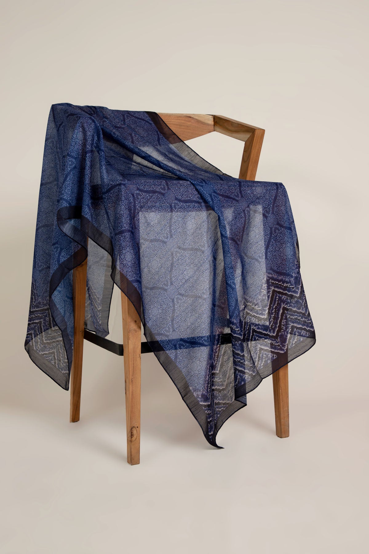 PRINTED SLUB MONARK STOLER – The Fabric Store Pakistan
