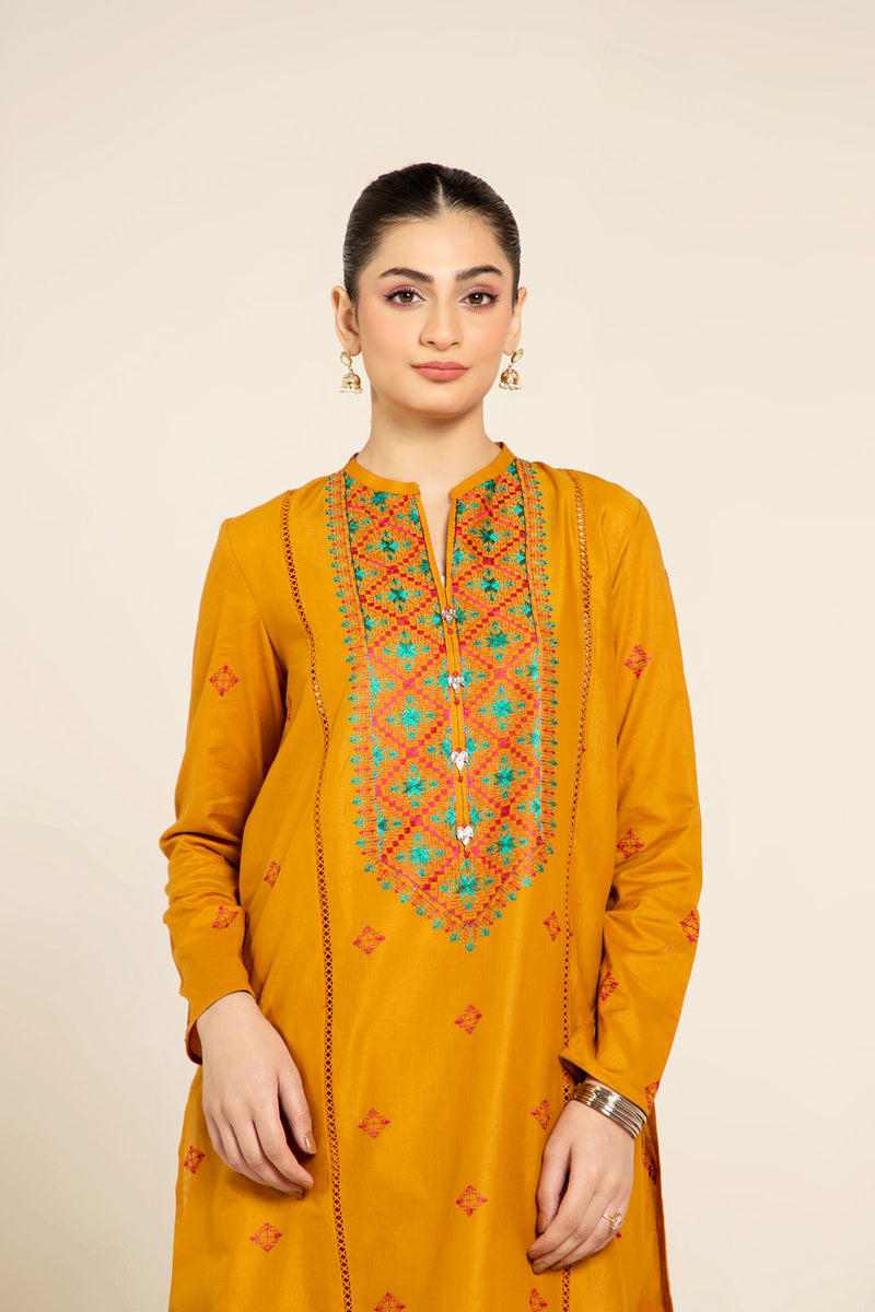 EMBROIDERED LAWN 2 PCS (UNSTITCHED)
