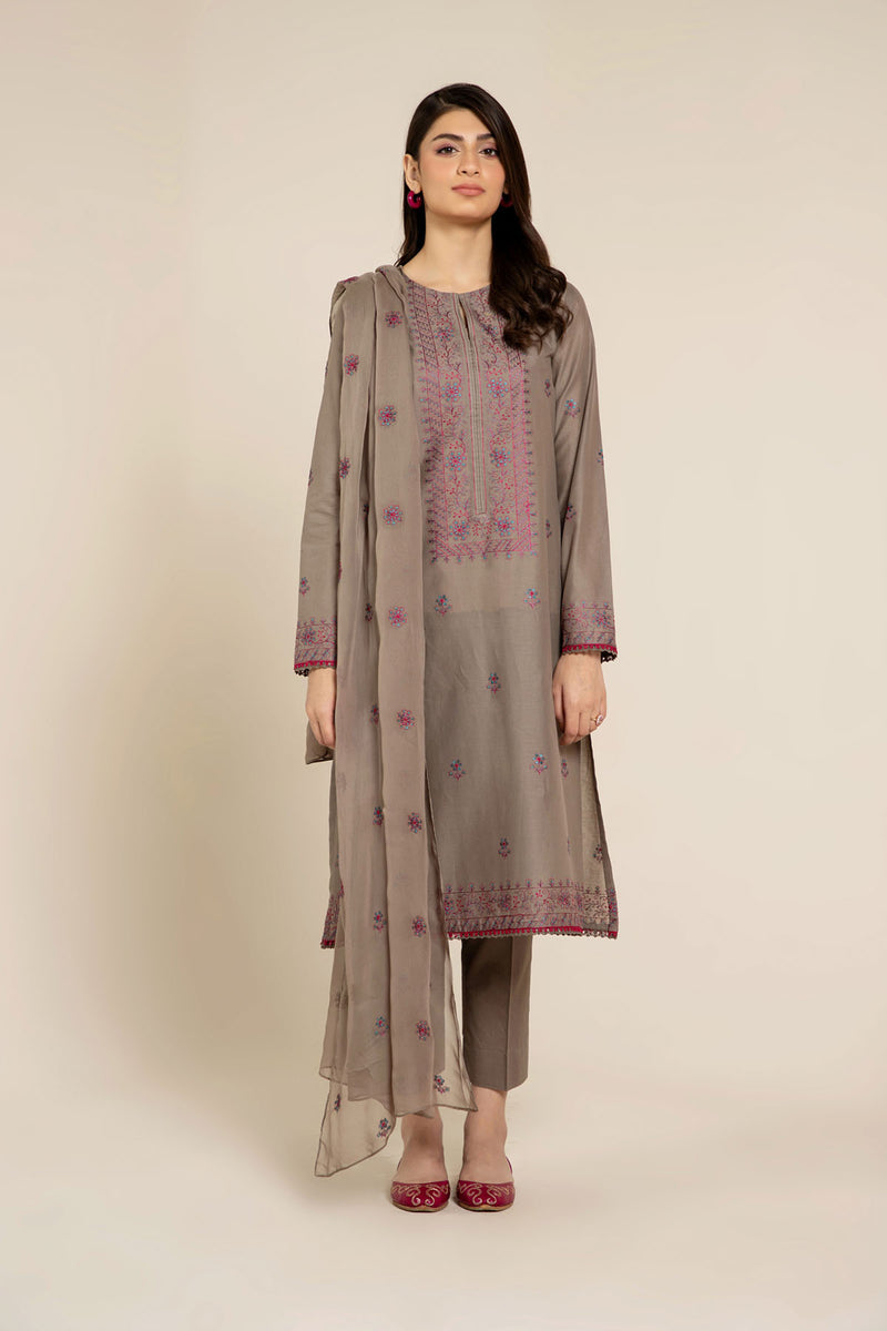 EMBROIDERED LAWN 3 PCS (UNSTITCHED)