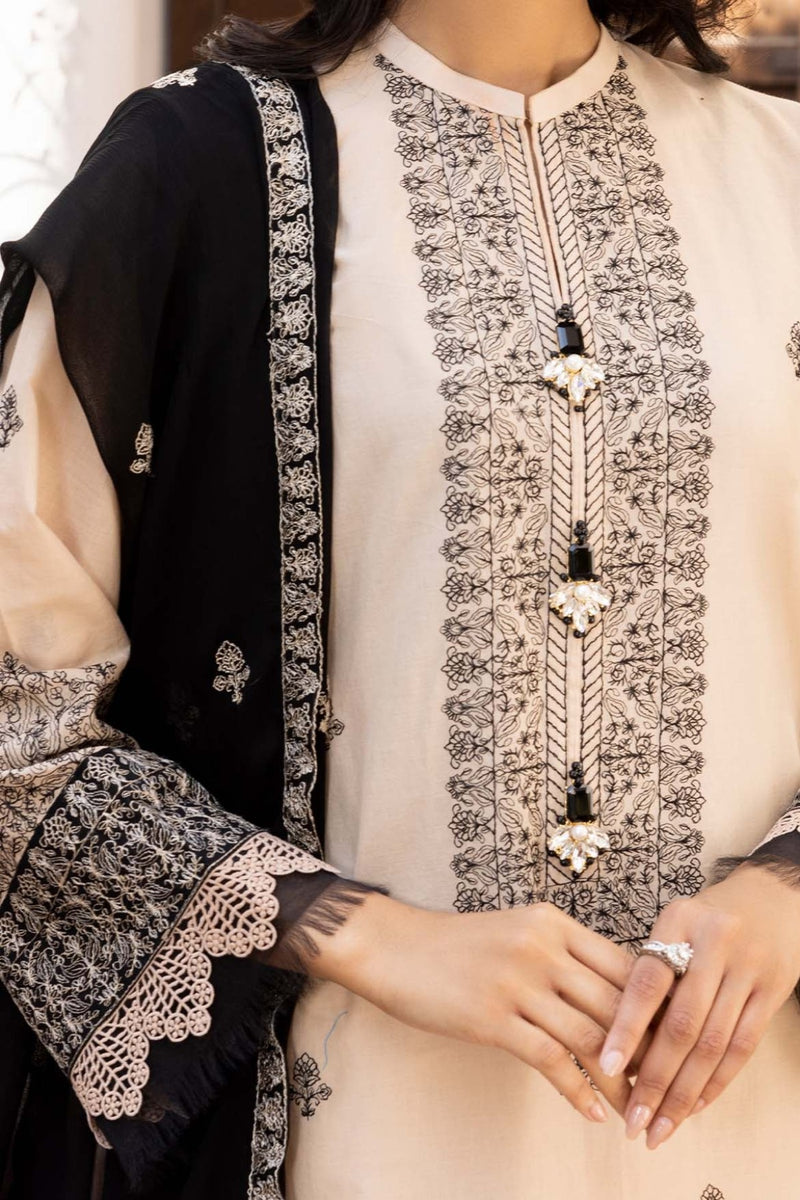 EMBROIDERED LAWN 3 PCS (UNSTITCHED)