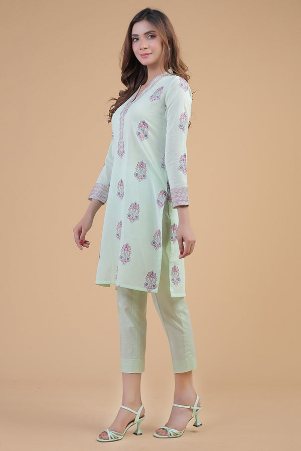 embroidered salwar suit
embroidered rayon kurtis
short embroidered kurtis
pakistani embroidered kurtis online