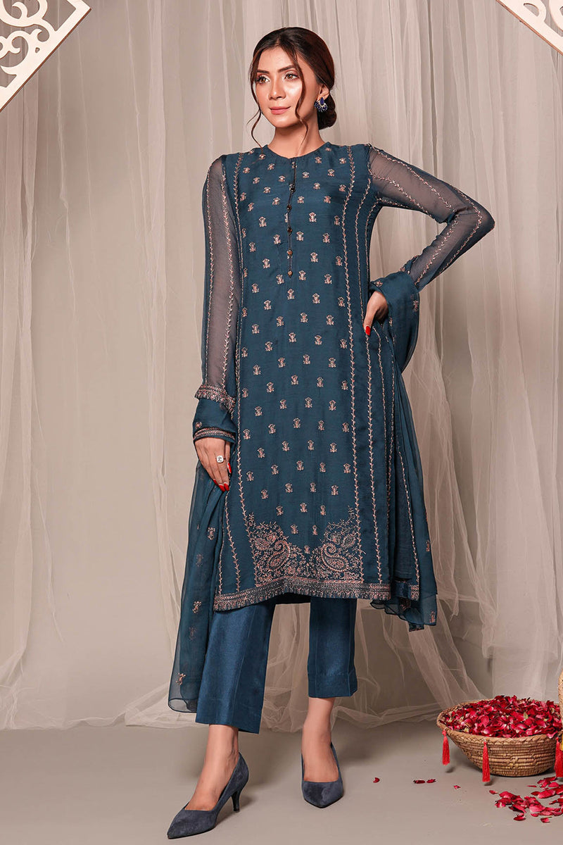Cross-stitch, Nomi Ansari, Sapphire, Sana Safinaz, Kamiar Rokni, Beechcraft Bonanza, Nida Azwer, Generations, Deepak Perwani, HSY Studio, Junaid Jamshed, Kayseria, Amir Adnan, MARIA.B, Gul Ahmed Fashion, Bareeze, Asim Jofa, Limelight, Maheen Khan, Thredz, Warda Designer Collection, Zainab Chottani, formal wear for ladies, formal outfit, semi-formal outfits, ladies formal office wear, formal outfits for women, formal fashion, formal dressing style, ladies formal suits, designs formal