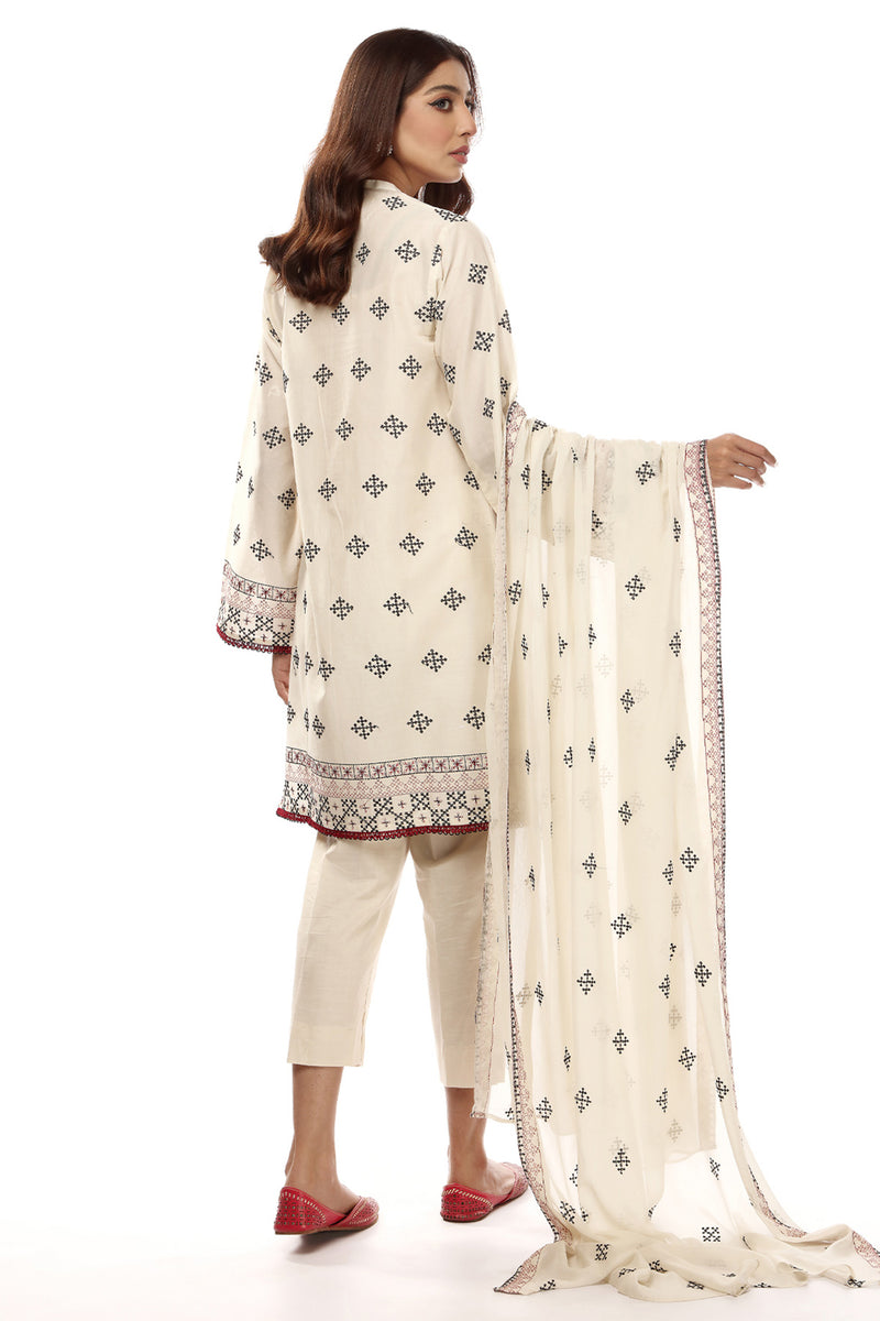 EMBROIDERED  LAWN 3 PCS