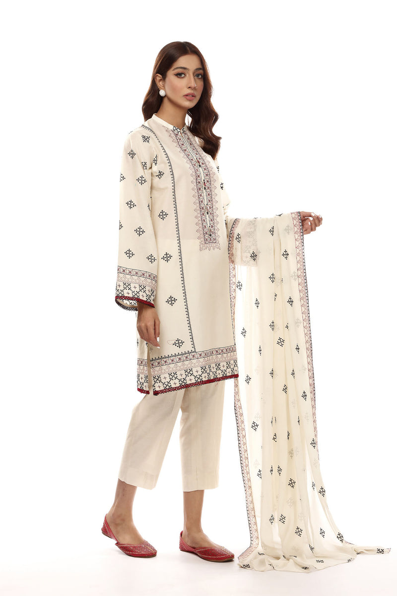 EMBROIDERED  LAWN 3 PCS