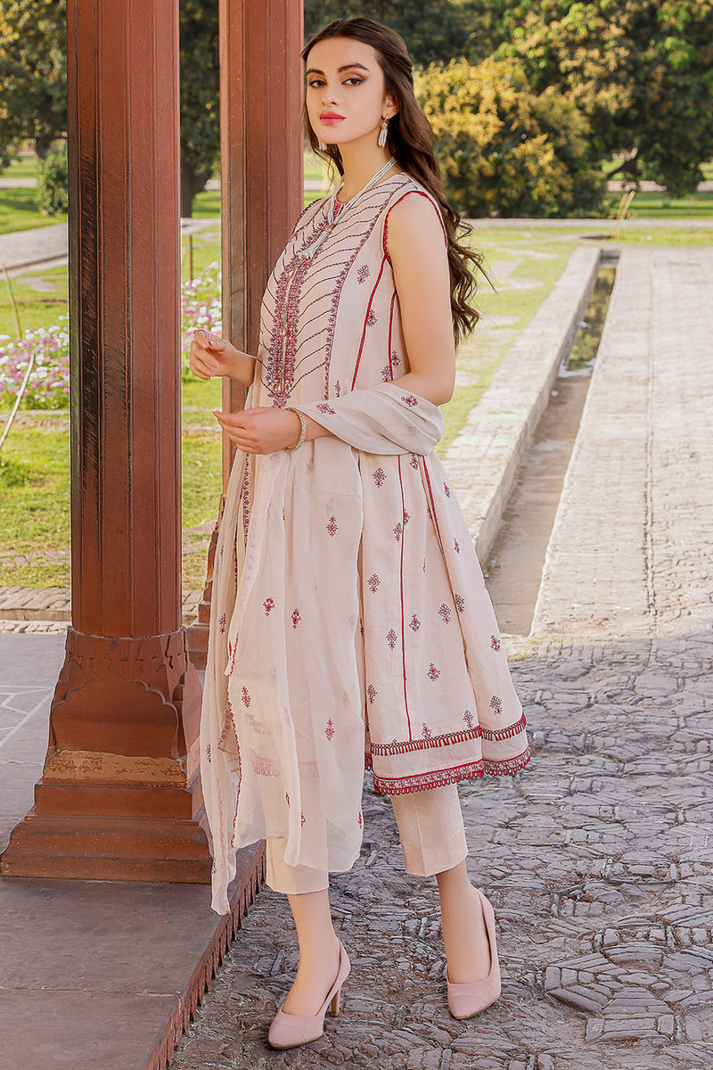 EMBROIDERED  LAWN 3 PCS