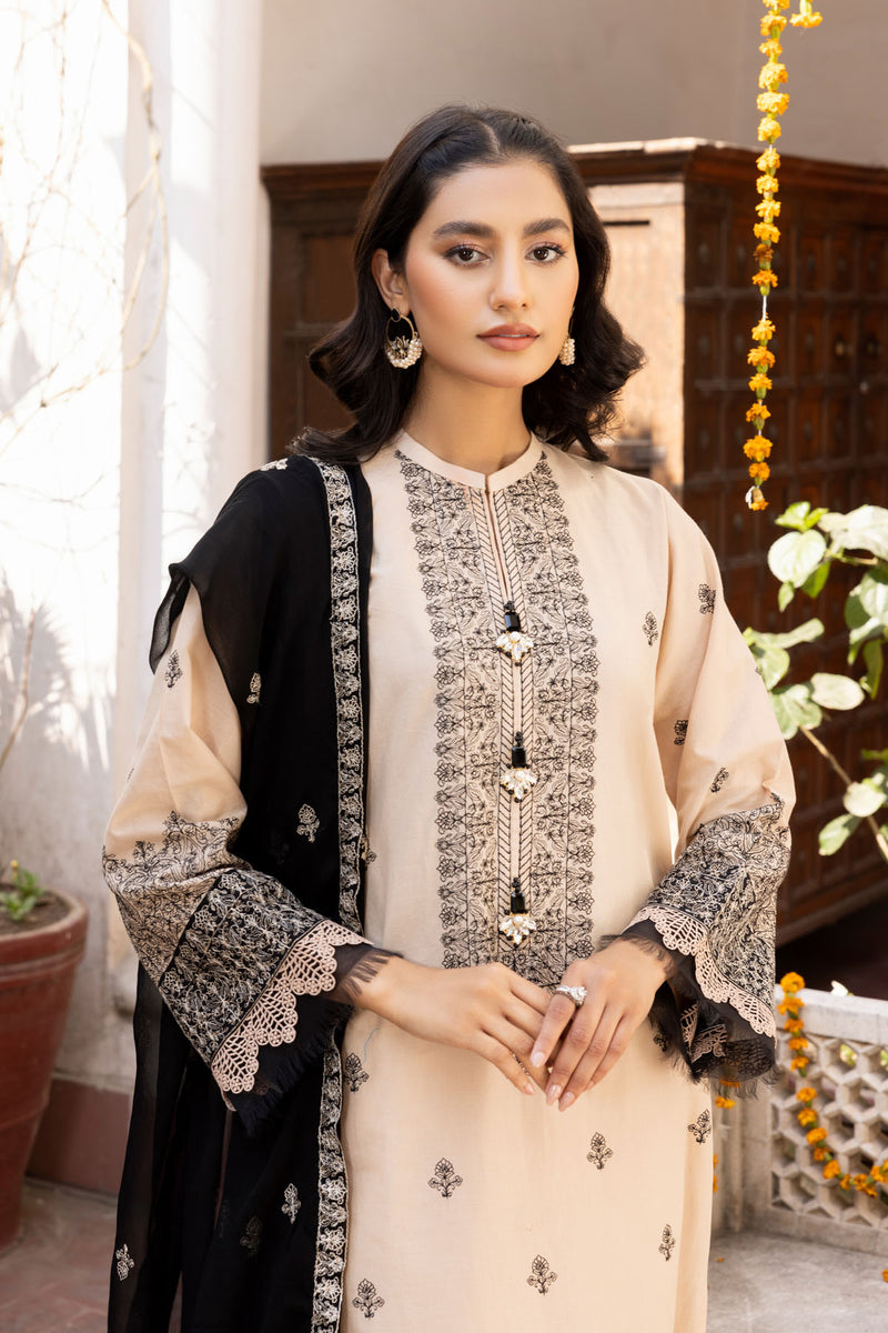 EMBROIDERED LAWN 3 PCS (UNSTITCHED)