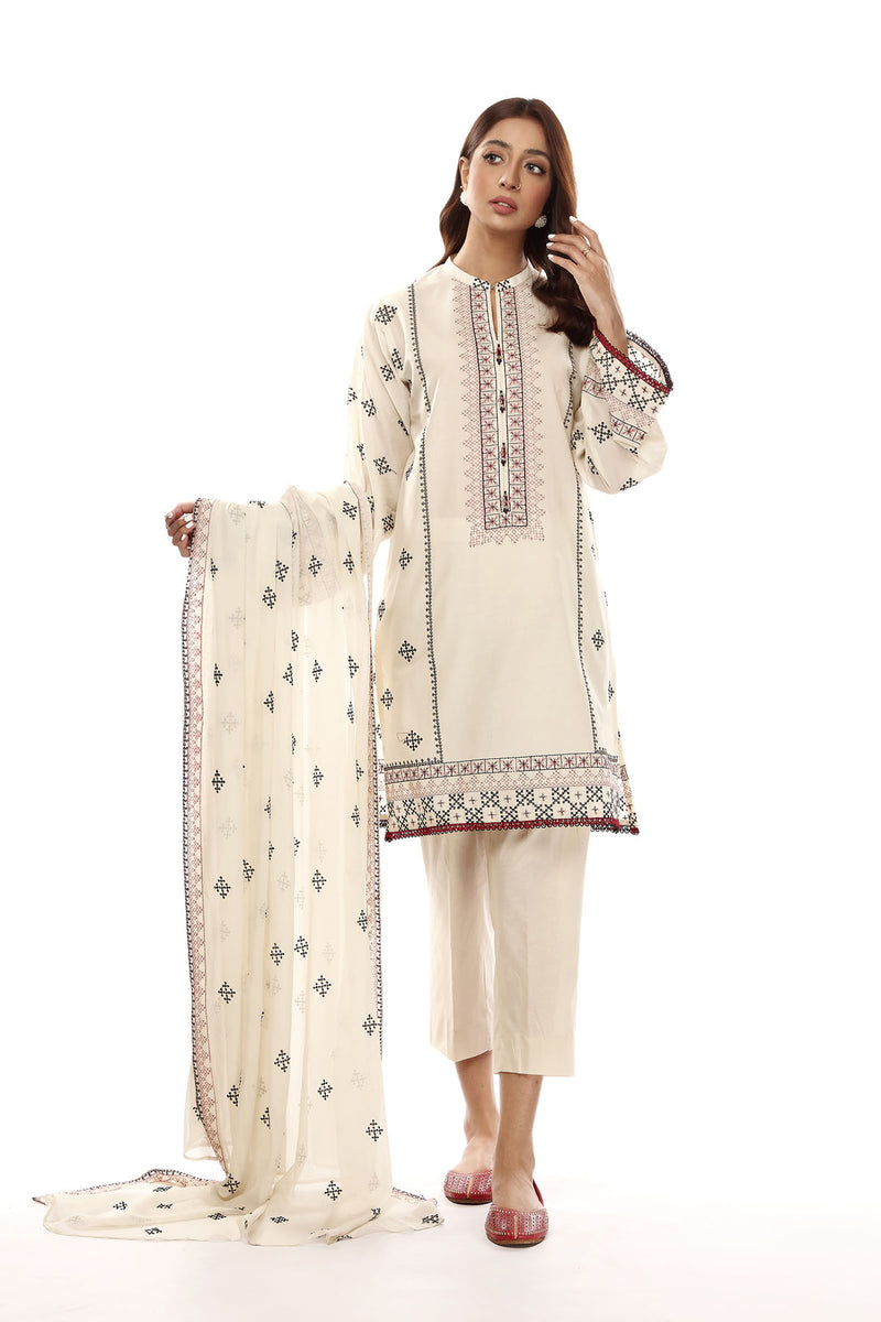 EMBROIDERED  LAWN 3 PCS