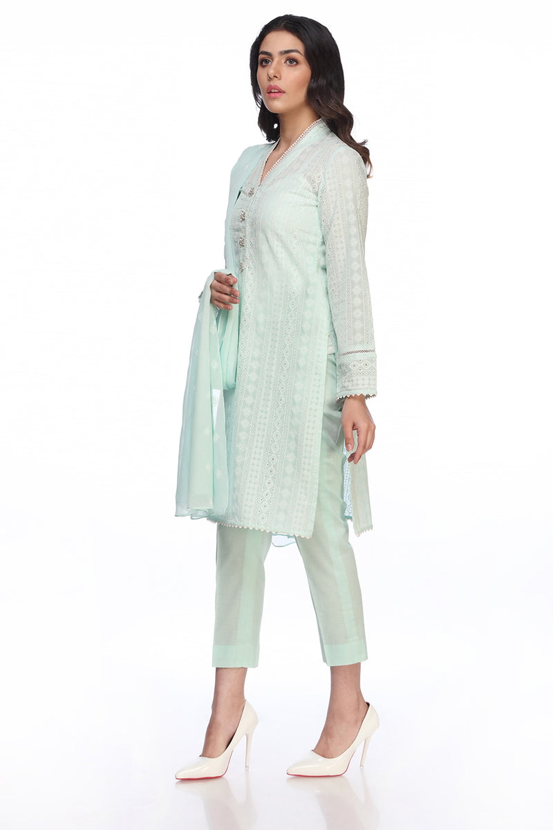 EMBROIDERED  LAWN 3 PCS