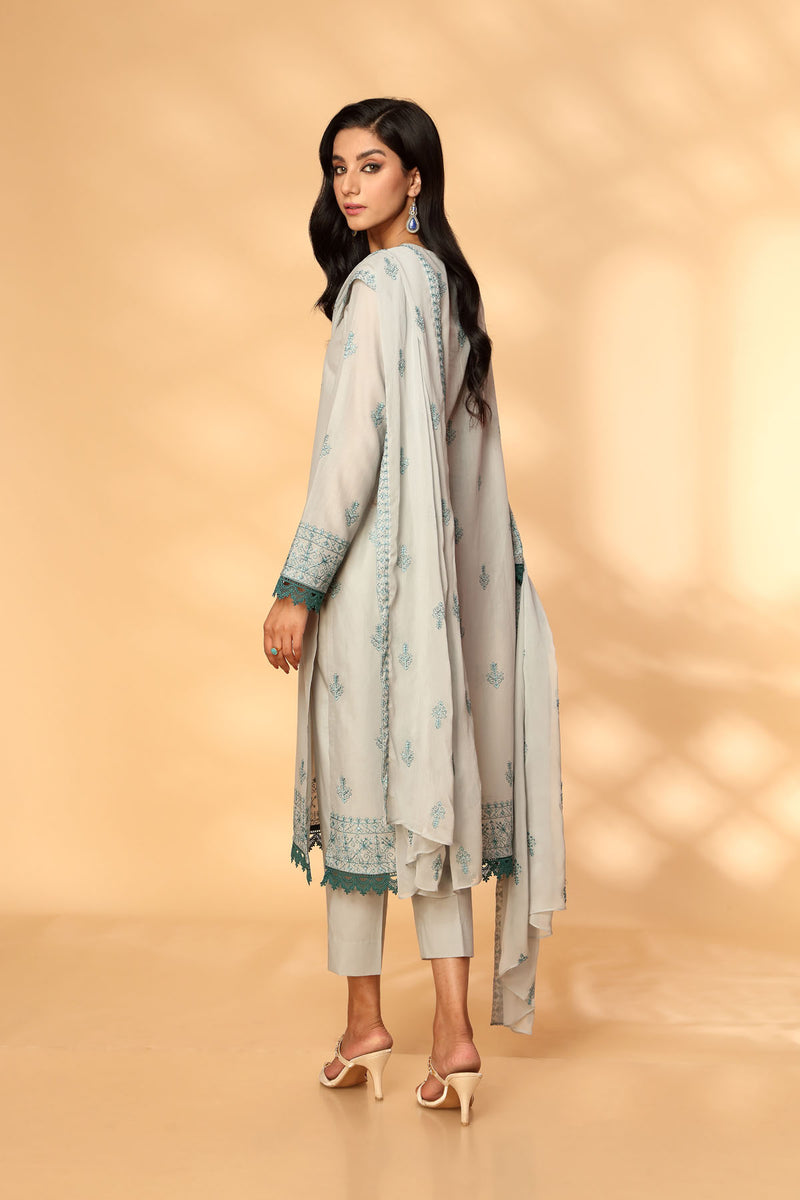 EMBROIDERED LAWN 3 PCS (UNSTITCHED)