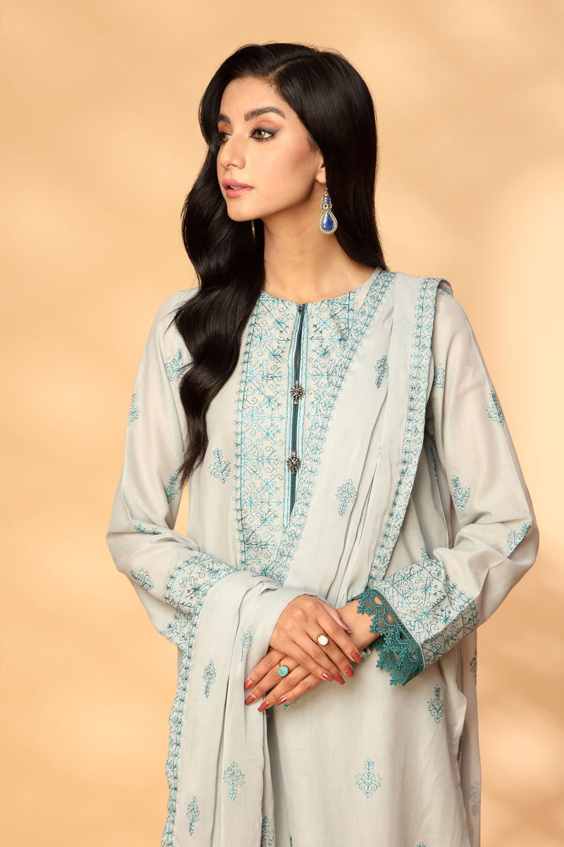 EMBROIDERED LAWN 3 PCS (UNSTITCHED)